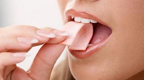 口香糖的好处是什么？吃口香糖该注意些什么-2.jpg