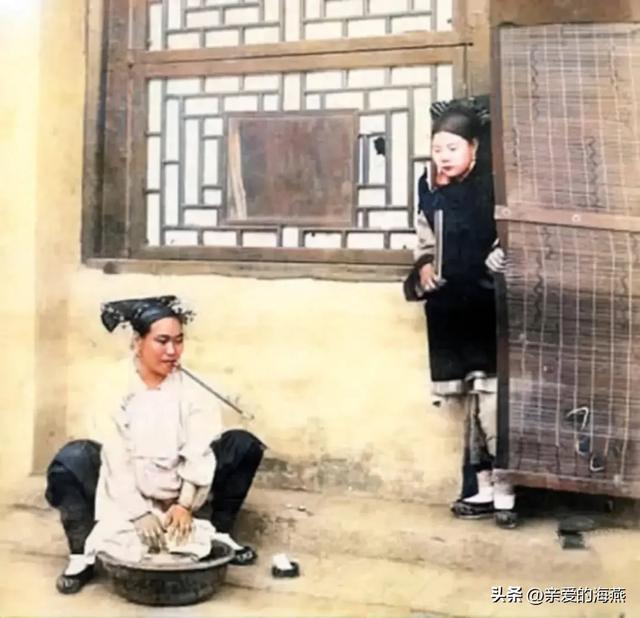 12张难得一见清末后宫妃嫔合照，青楼名妓真美，渔家女子很漂亮-4.jpg