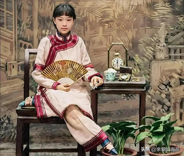 12张难得一见清末后宫妃嫔合照，青楼名妓真美，渔家女子很漂亮-8.jpg