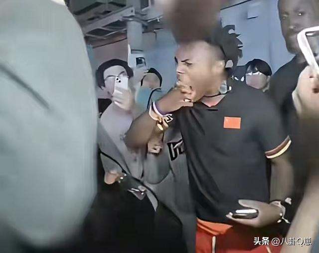 一个美国网红到中国，却让央视官媒纷纷转发，他到底有什么资格？-5.jpg