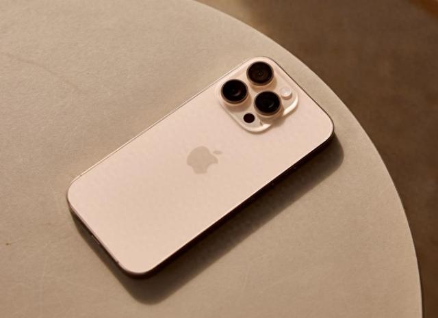 嘴上骂得凶，下单手不软：5499元的iPhone16 Pro被抢疯了-1.jpg
