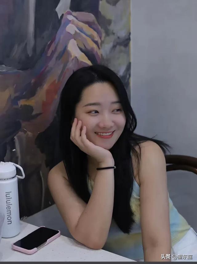 27岁女子在三亚被蛇咬后身亡：她长得温婉漂亮，是家中的独生女-6.jpg