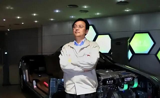 王传福15岁成孤儿，嫂子卖嫁妆供上学，今身价千亿把嫂子宠成公主-12.jpg