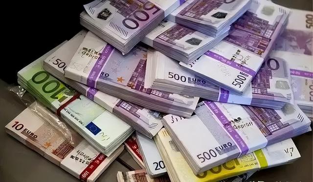 终于对人民币动手了！英国伦敦金属交易所踢掉全部货币，死保美元-3.jpg