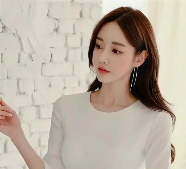 新婚夜妻子出上联：人上有人人压人；丈夫的下联让妻子心动不已！-3.jpg