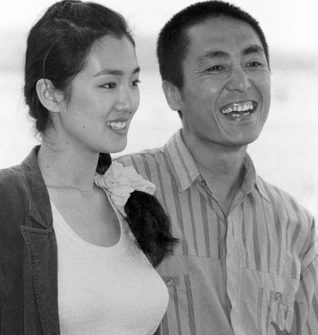 75岁张艺谋晚节不保？前选角副导演称：试戏女演员都要演那种角色-20.jpg