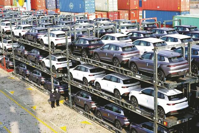 美国人瞒着白宫，跑去墨西哥人肉背回中国车，一算账：省下 2 万刀-3.jpg
