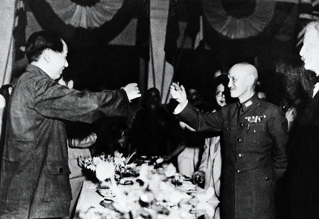 1975年， 蒋介石最后一个春节，重病中致电毛主席，想了却一桩心愿-2.jpg