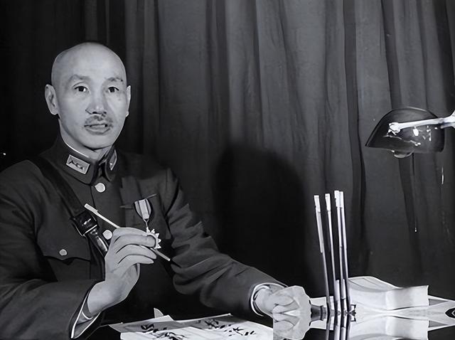 1975年， 蒋介石最后一个春节，重病中致电毛主席，想了却一桩心愿-4.jpg