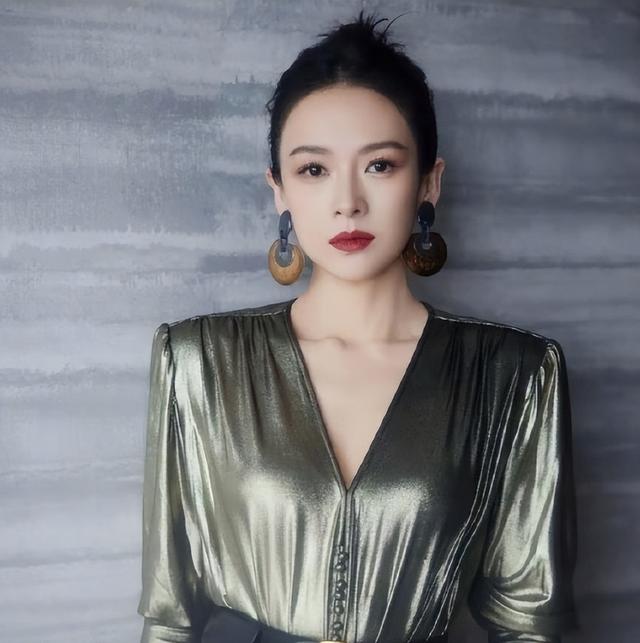 别让她跑了？章子怡套现3亿登上热搜不到24小时，恶心的一幕出现-7.jpg