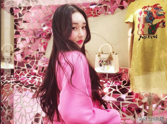疫苗女王儿媳多奢靡？24万车漆配私人飞机，6.3亿追债上门！-5.jpg
